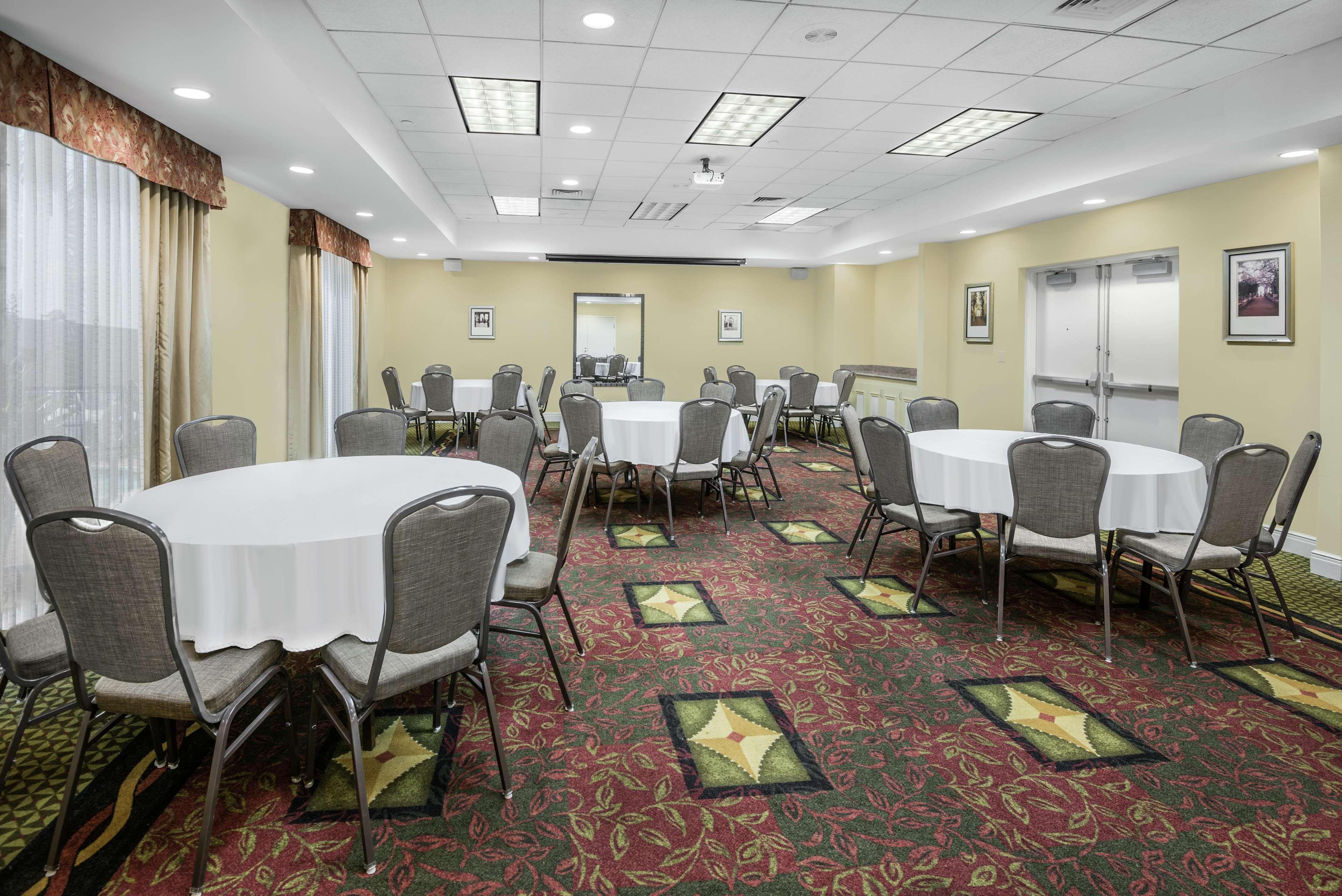 Hilton Garden Inn Mcallen Airport Екстериор снимка