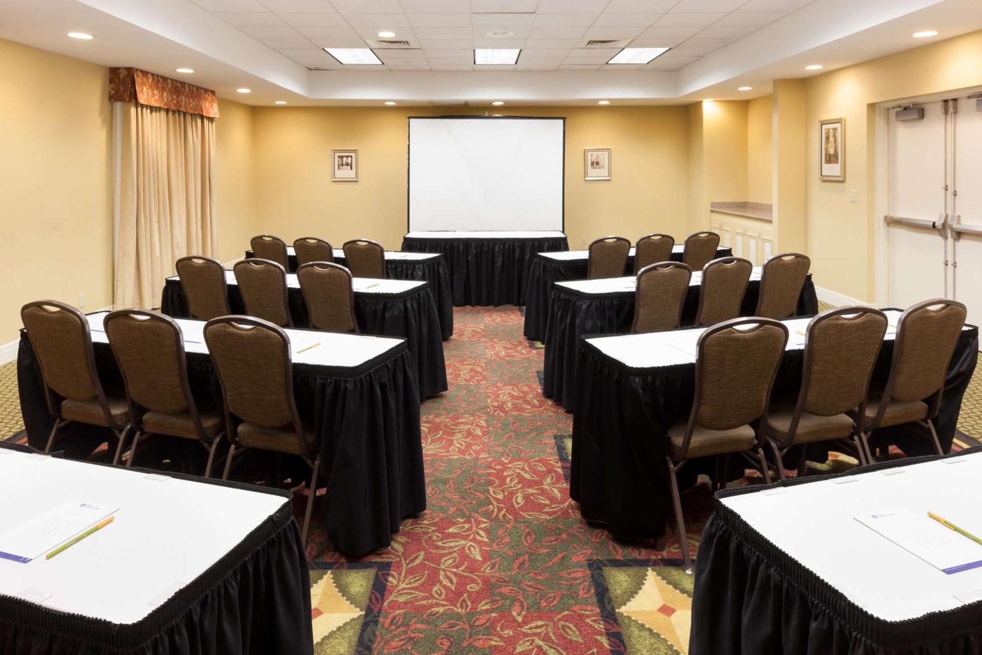 Hilton Garden Inn Mcallen Airport Екстериор снимка